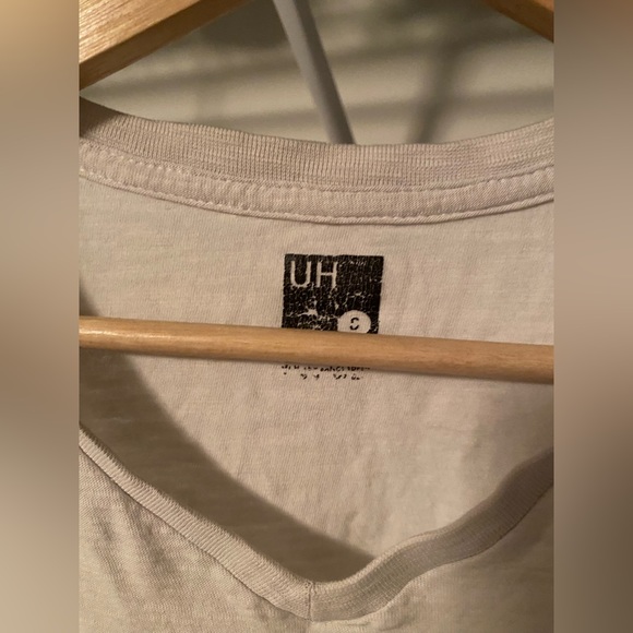 UH V-Neck Tee - Picture 3 of 3